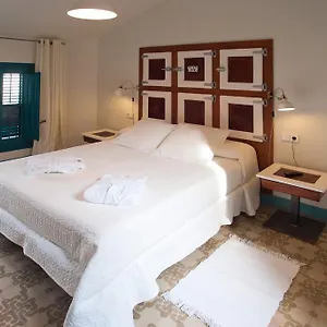 Bed & Breakfast Chic